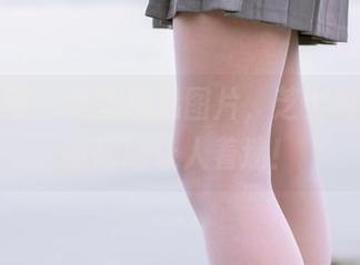 森萝财团 – 这些精选图片，芝士和她的白丝网鞋让人着迷！