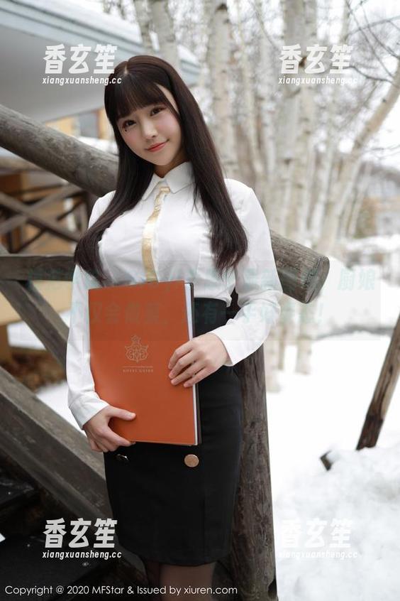 模范学院 - SiByl李思宁最新图册，厨娘不仅会做菜，还有一手好姿态！