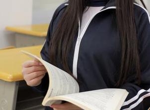 模范学院 – 谁不想拥有王梓童Doirs的温柔？快来免费领取照片吧！