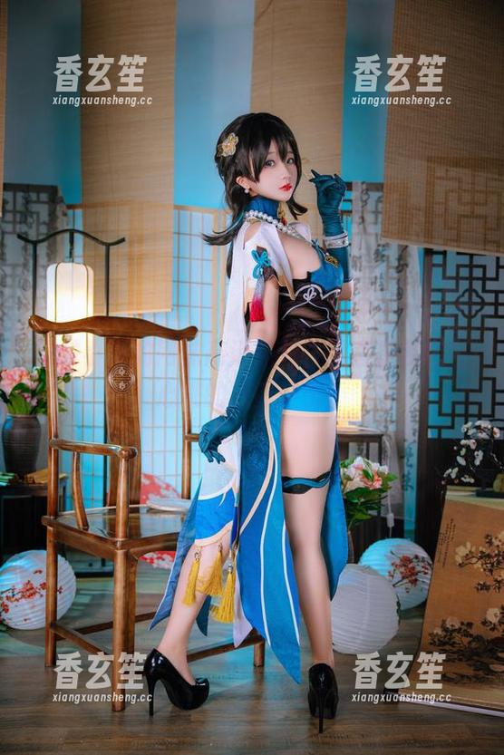 樱井小莜的网袜高清照片，简直是视觉与心跳的双重冲击！