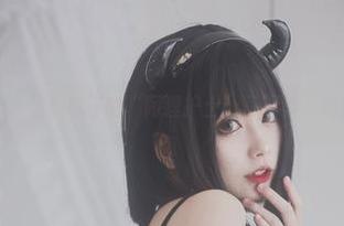 精选中的精华，清颜颜子的“阿狸护士”写真集，绝对吸引眼球。