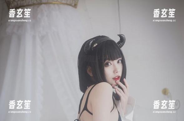 精选中的精华，清颜颜子的“阿狸护士”写真集，绝对吸引眼球。