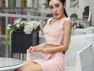 爱丝 – 双马尾的魅力在何冉手中变得无比生动，高清美图一秒唤醒我的少女心。