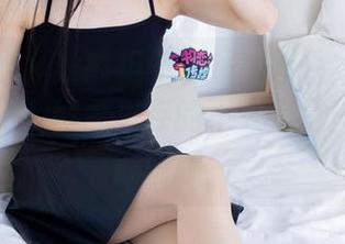 物恋传媒 – 谁能拒绝小谷那双白冰丝袜下的绝美腿？网盘里存的不只是写真，还有心情哦～