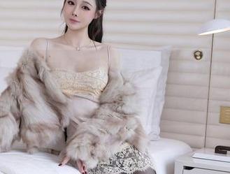 秀人网 – 如果你还没看过乔漫妮mina的比基尼写真，那你的夏天都不完整！
