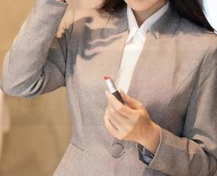 秀人网 – 谁说女仆只能傻傻站？唐翩翩最新图库照真是一言难尽。