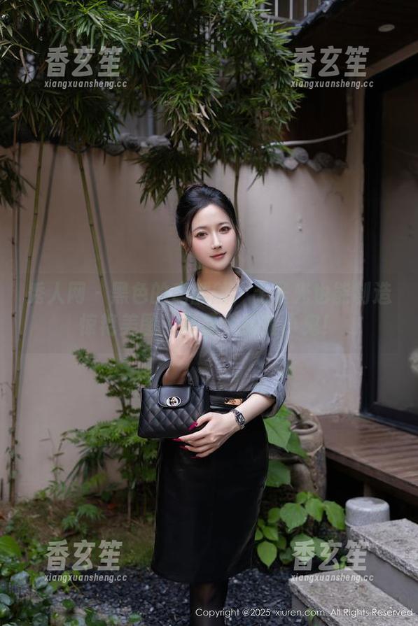 秀人网 - 黑色的唐翩翩：无圣光也能制造惊艳美图，真是个反叛小鬼！
