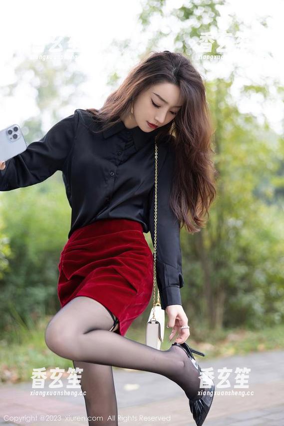 秀人网 - 小紫儿的和服写真，原图让人想要一直盯着不放，真的是有故事的图片！