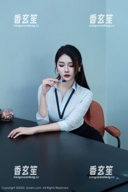 秀人网 - 小逗逗的温柔世界，带你拥有专属原图壁纸