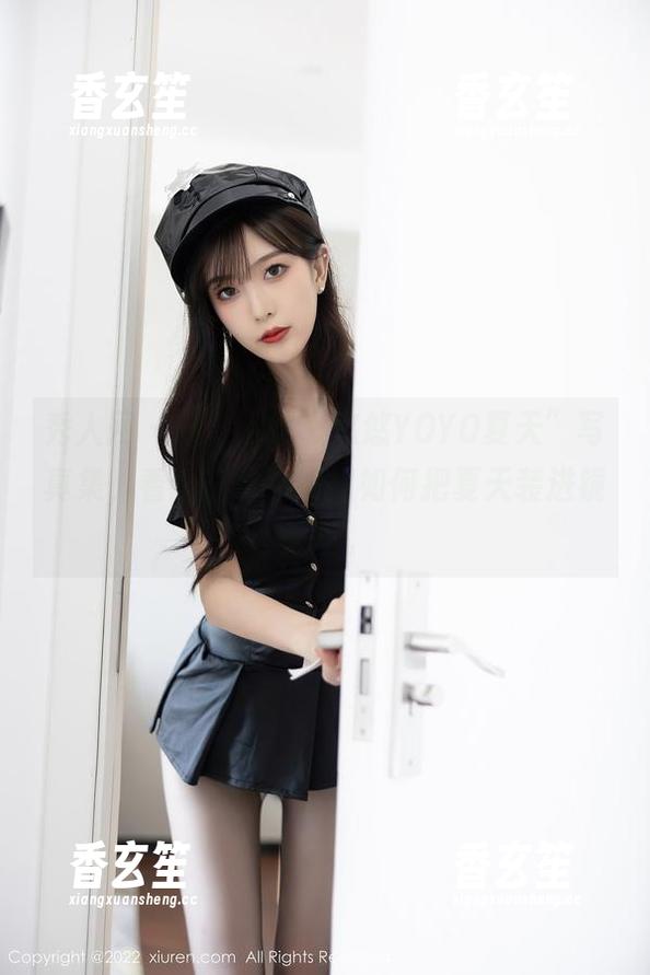 秀人网 - 额，下载“悠悠YOYO夏天”写真集，看看这位小姐姐如何把夏天装进镜头里。