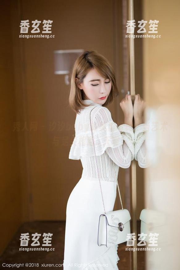 秀人网 - 汐汐baby的美脚写真：当艺术与足尖相遇...天哪！