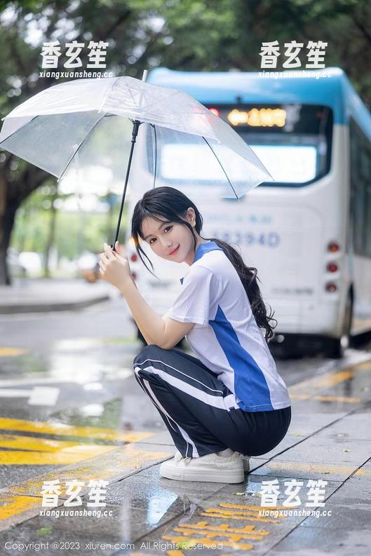 秀人网 - 芝芝Booty护士的照片合集：视觉的‘注射’——别再犹豫，快来体验一下！