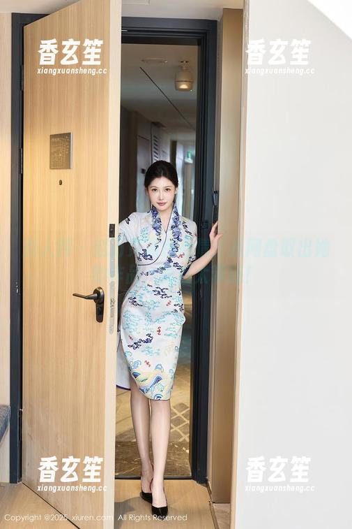 秀人网 - 赵万灵黑色心情：从网盘取出她的作品，简直太带感！