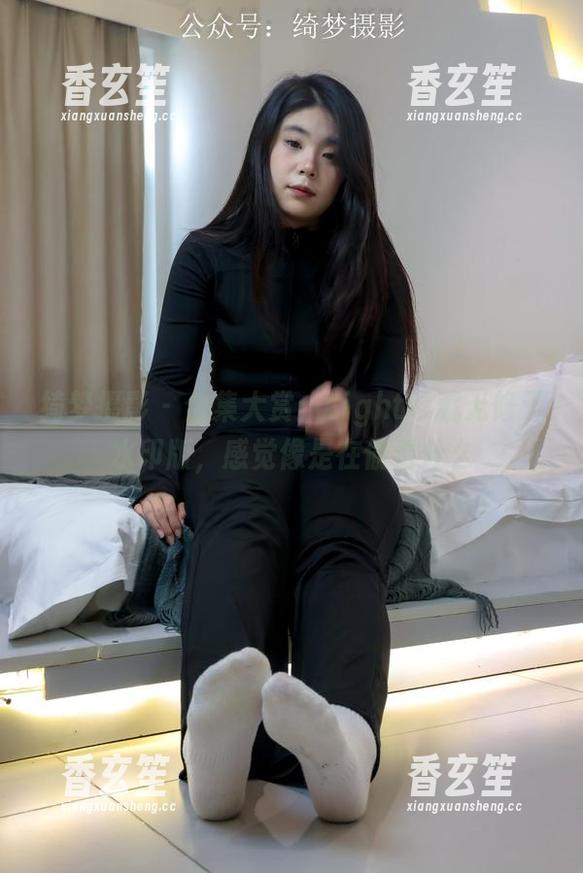 绮梦摄影 - 合集大赏：Light珍藏无修无水印版，感觉像是在偷看什么