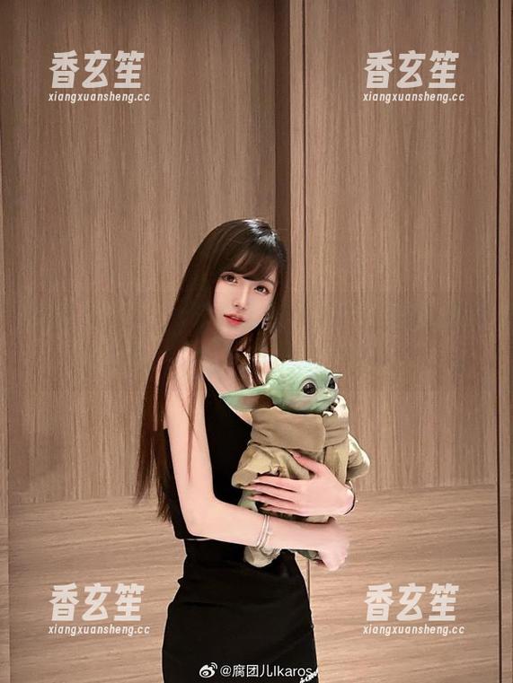 腐团儿Ikaros海边美图精选：风吹散了我的发，心情却被阳光照亮了！