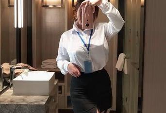 偶然间发现的自闭颜球球内衣写真：那些壁纸上的柔软曲线