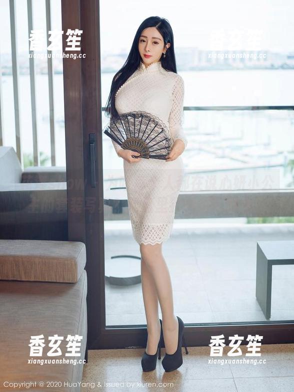 花漾show - 为啥每个人都在说心妍小公主的套装写真？网盘里到底藏了什么？