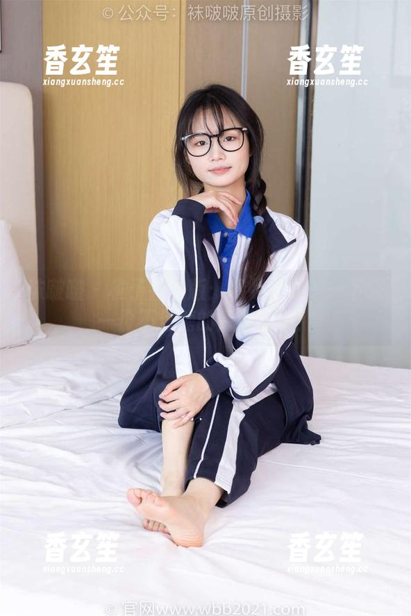 袜啵啵 - 稚予花絮版：裸足全集——下载一份不含糖的青春甜蜜！