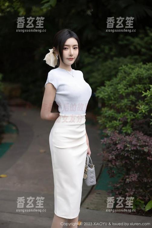 语画界 - 作品背后的故事：潘朵拉Laa和她的女友分享时光