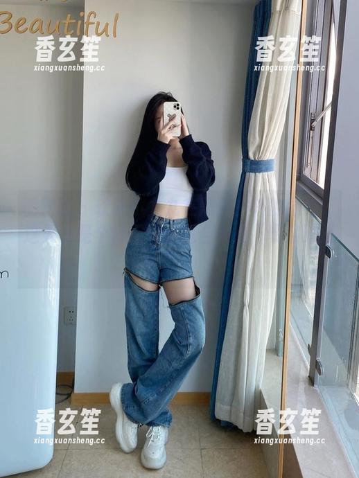 微密圈 - 软妹小九九在黑丝户外的图包：这天真是个好天气，适合来点“聚焦时刻”！