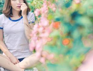 青豆客 – 施忆佳瑜伽：原图的姿势真是让人佩服，精选时让我忍不住点赞好几次！