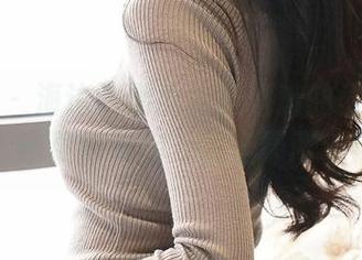 青豆客 – 海边的潮水和莫雅淇的最新原图，谁更吸引你？我选择两者！
