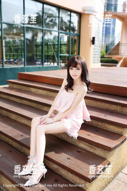 青豆客 - 牛仔裤的魅力，莫雅淇的高清写真，谁说只会穿衣服的女人没故事？