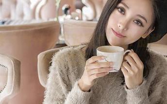 青豆客 – 为什么我对颖莹儿YY的秘密图集一看到就停不下来？